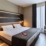 Palace 4*