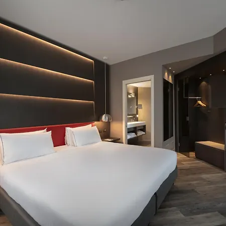 Palace 4*